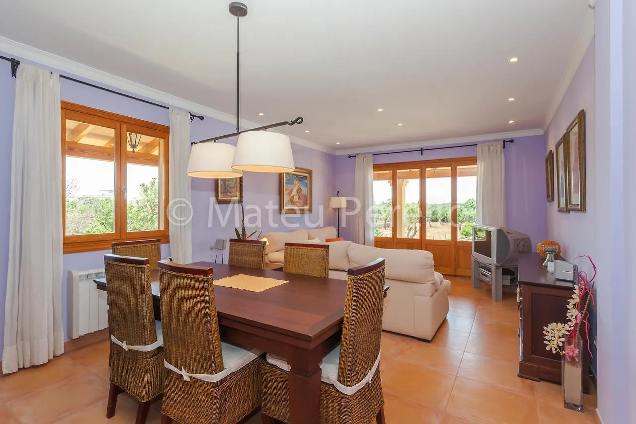 Villa Santa Eulalia カン・ピカフォルト